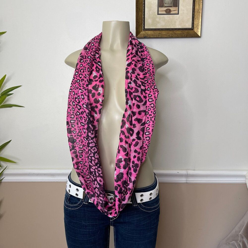 Justice Women's Y2K Vintage Pink Leopard Print Infinity Scarf - Picture 8 of 11